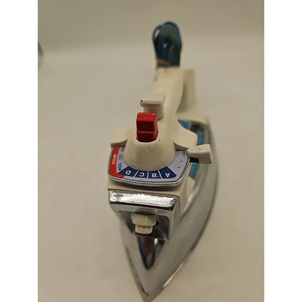 GE Electric Steam And Spray Dry Iron 701 VTG Made In America